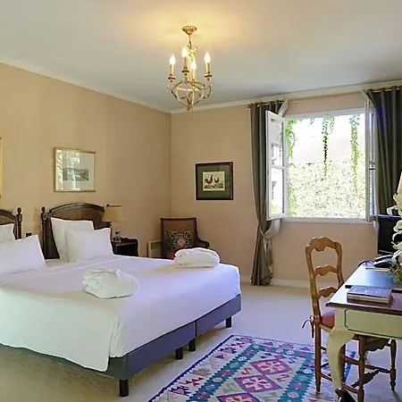 Le Manoir De Hotel 4*