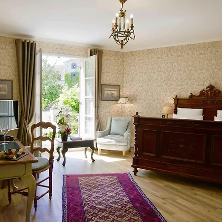 Le Manoir De Hotel