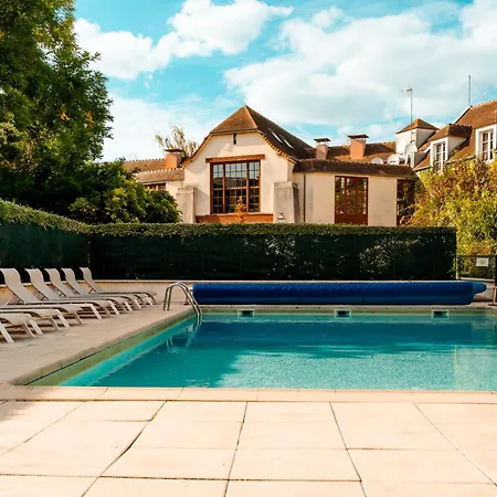 Le Manoir De 4* Gressy