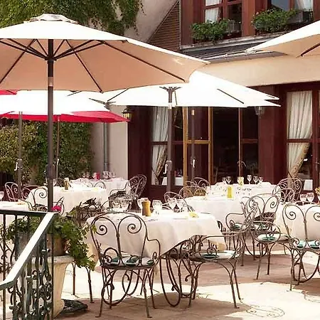 Le Manoir De Hotel 4*