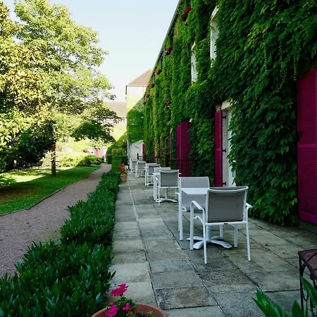 Le Manoir De Hotel 4*