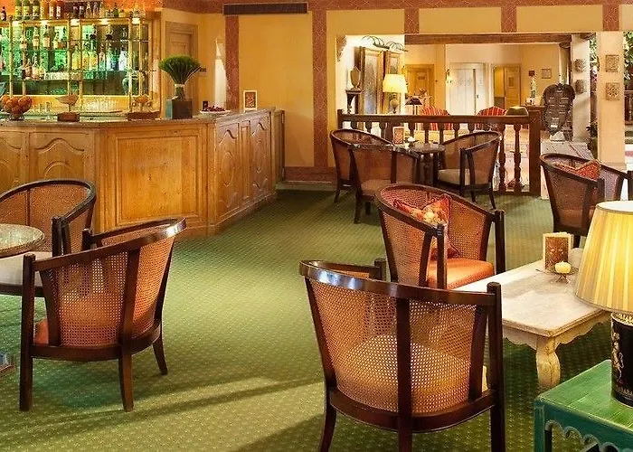 Le Manoir De Hotel 4*