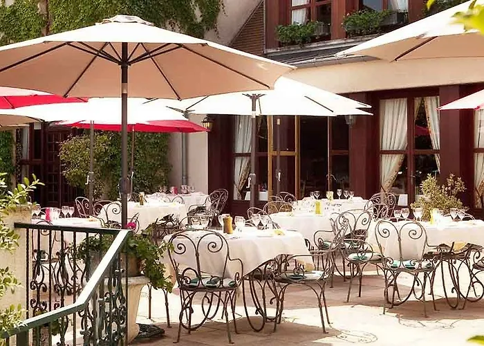 Le Manoir De Hotel 4*