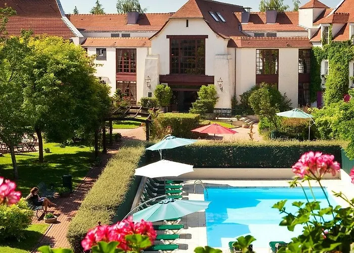 Le Manoir De Hotel 4*